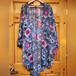 Torrid Floral Kimono, Size 1/2